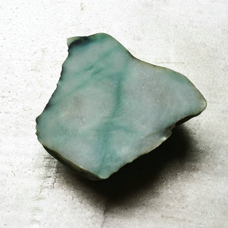 晨虹玉石切割機(jī)，金剛石線切割機(jī)，玉石切割效果